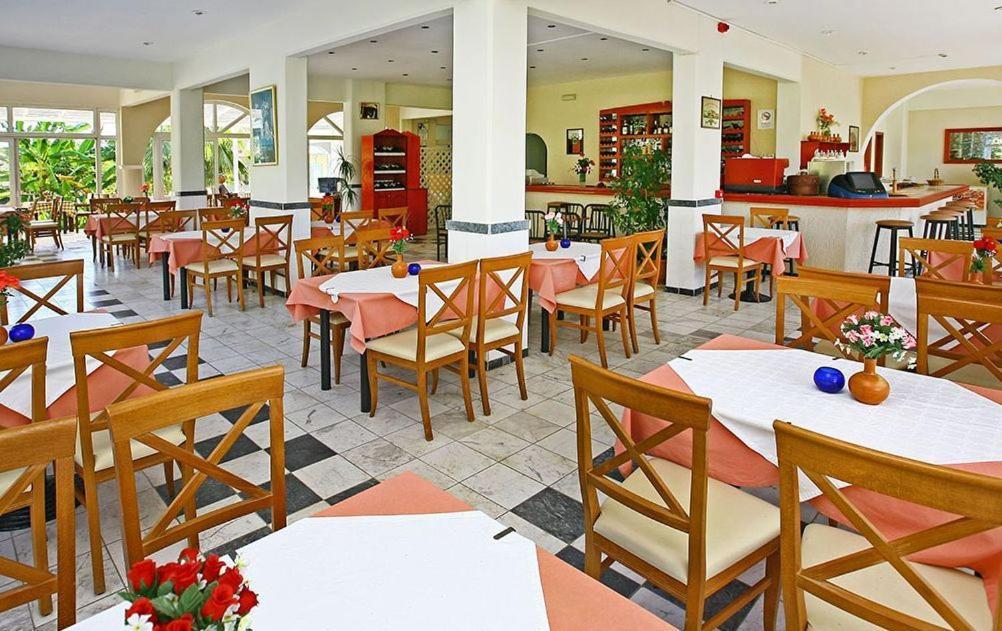 Cavo D' Oro Hotel Мармарі Екстер'єр фото