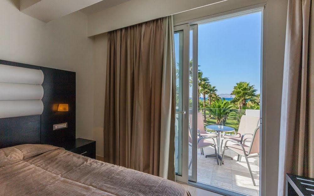 Cavo D' Oro Hotel Мармарі Екстер'єр фото